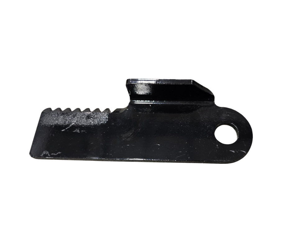 Serrated Winged Straw Chopper Blade Kit for John Deere Combines. Pack of 8.