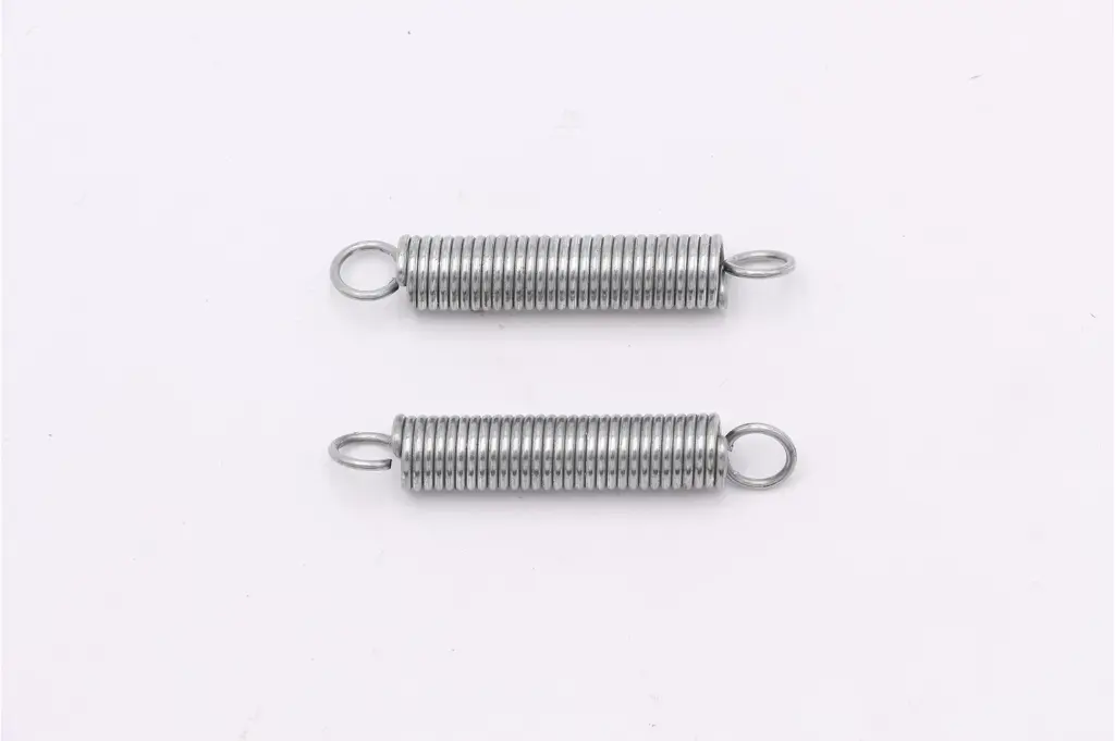 Extension Spring C-19 - 2/pkg 1-1/2 L x 1/4 OD x .035 Wire