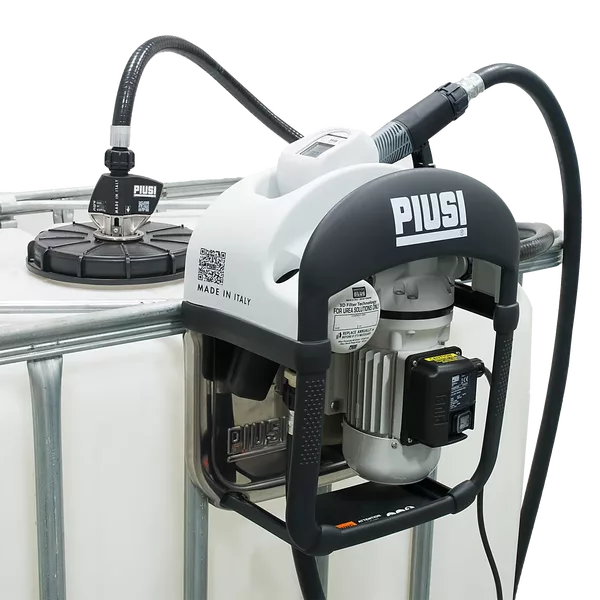Puisi Def Tote Pump. Includes meter nozzle with 20' of hose
